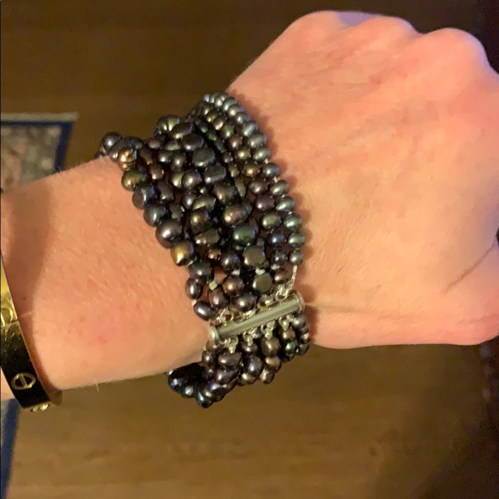 FRESH WATER PEARL IRIDESCENT COLORED BRACELET!